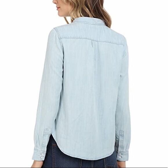 NWT Levi’s Modern Western Denim Shirt - Picture 3 of 8